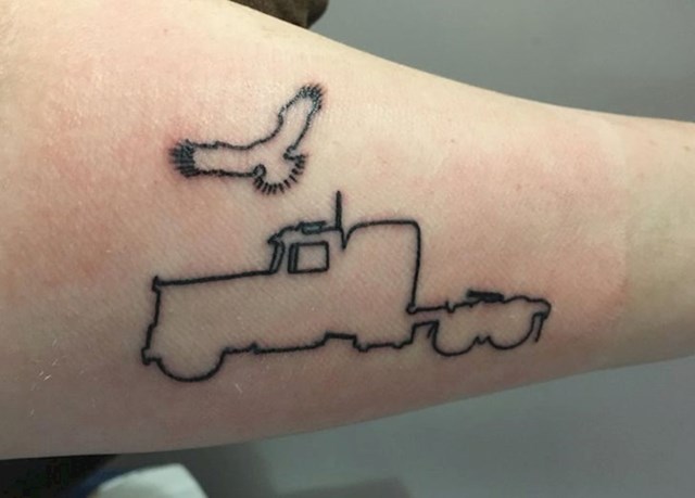 "Htjela sam napraviti tetovažu u čast tati. Bio je vozač kamiona, a jako je volio orlove"