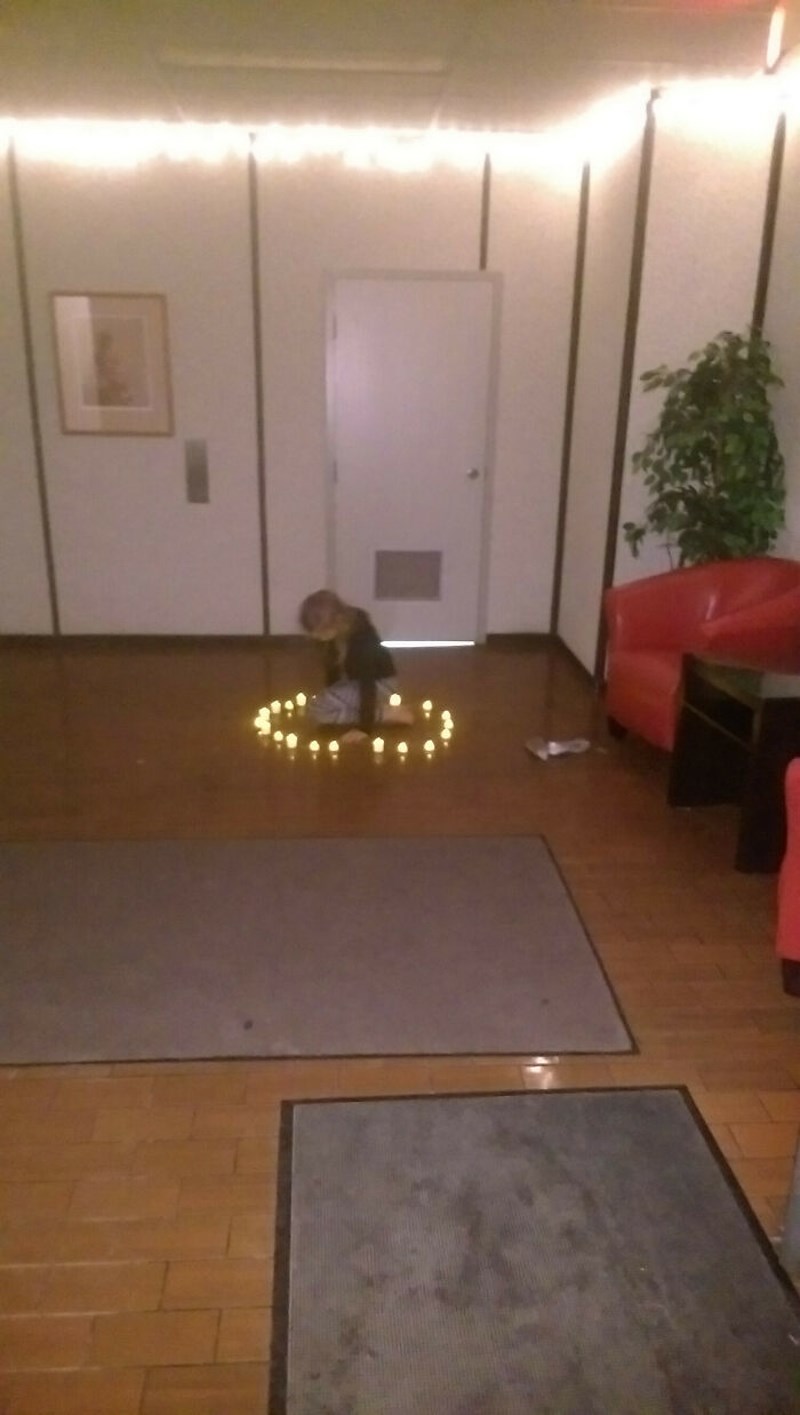 Vidjela sam djevojčicu koja priziva Sotonu na sestrinom vjenčanju