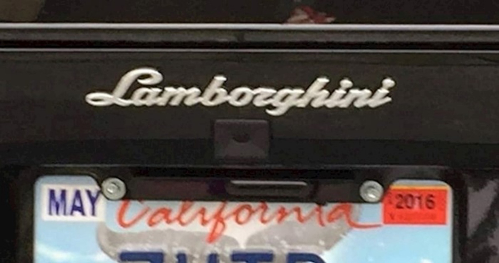 Netko je u Kaliforniji snimio Lamborghini, registracija je odmah privukla pažnju Hrvata