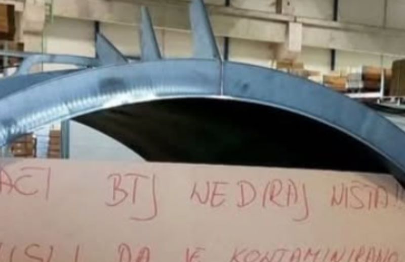 Prizor iz jedne radione nasmijao je cijelu zemlju, morate vidjet kako je majstor osigurao svoj stroj
