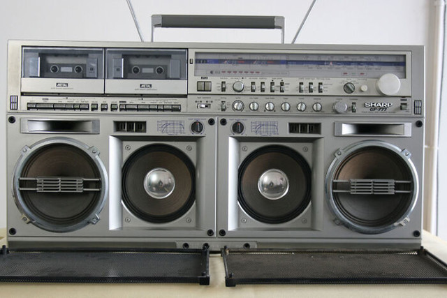 15. Ogromni boombox