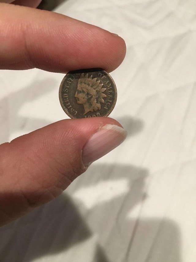 6. Pronašla sam stari indijanski novčić iz 1908. godine