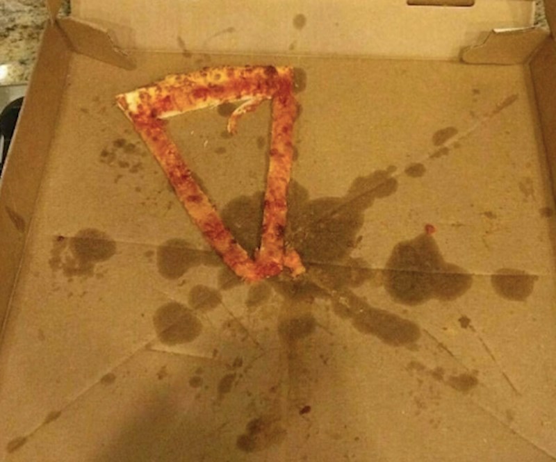 2. Moj dečko ovako jede pizzu. Rasmišljam o prekidu.