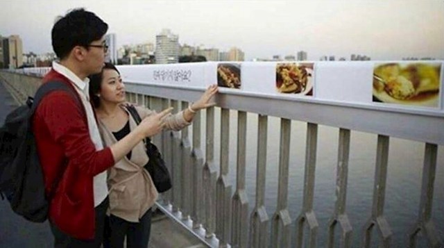 13. Samsung je postavio pozitivne slike na most u Južnoj Koreji s kojeg su mnogi ljudi skočili i počinili samoubojstvo. Tako su htjeli zaustaviti crni trend, no nakon ovoga se broj samoubojstava povećao za 600% u narednih nekoliko godina.