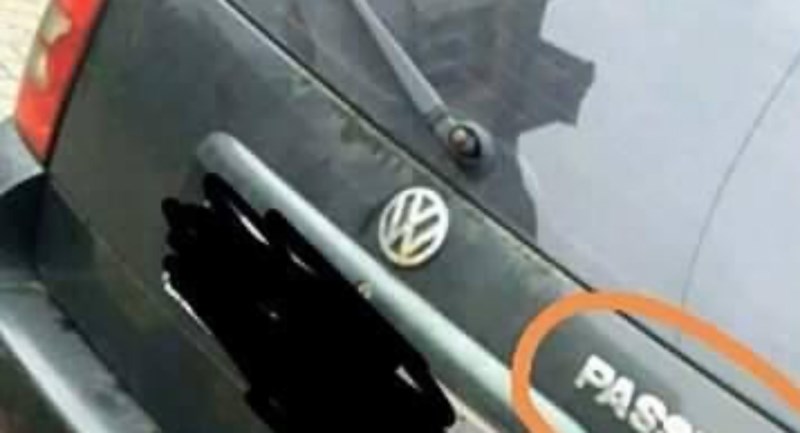 Fotka oznake na nečijem autu teški je hit na popularnoj Facebook stranici, morate vidjeti