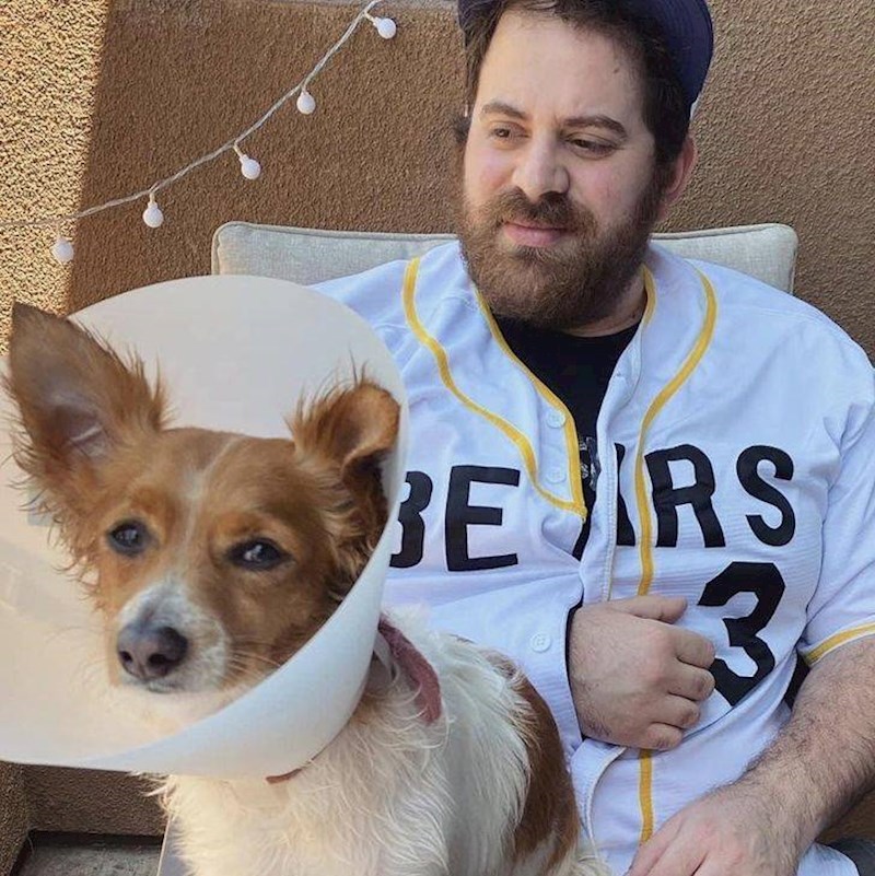 14. Isčašio je rame spašavajući psića od napada velikog, agresivnog psa