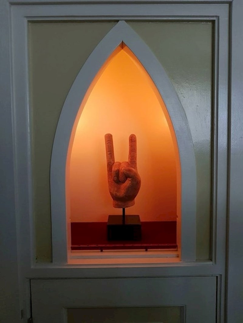 3. Zamijenili su statuu gospe koju je ostavio bivši vlasnik kuće nečim što im se više sviđa