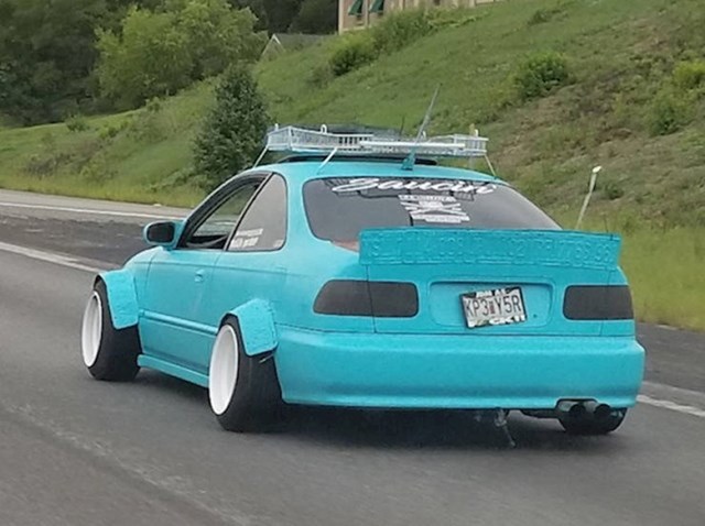 Auto od kojeg malo zapeku oči