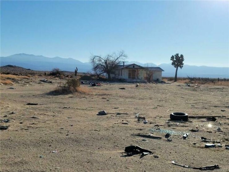 1. Imate pravo, niti mi ne bismo prišli bliže😂