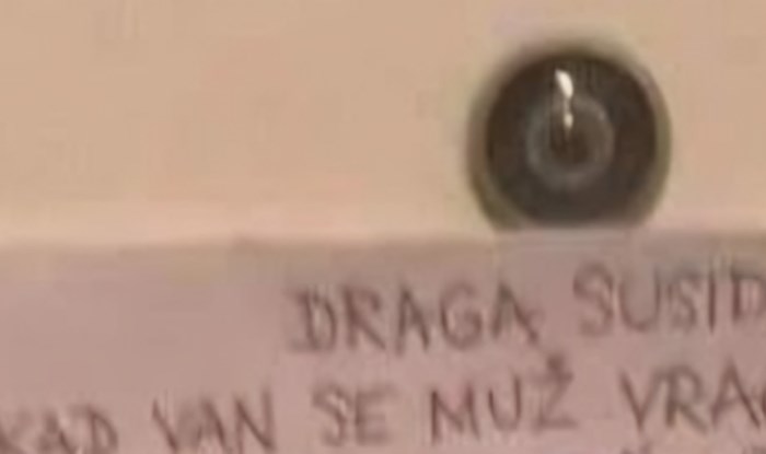 Stanari zgrade u Splitu ostavili su poruku za glasnu susjedu, ovo je kao iz meksičkih sapunica