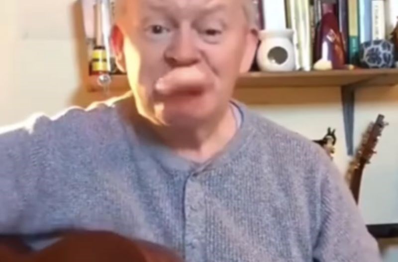 Tipu je ispala zubna proteza, snimka je obišla svijet zbog urnebesne situacije koja je uslijedila