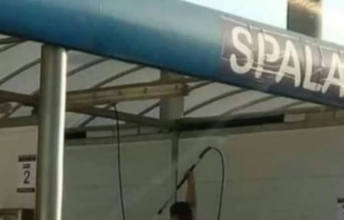 Regijom se širi urnebesan prizor iz jedne autopraonice, morate vidjeti što je tip došao oprati