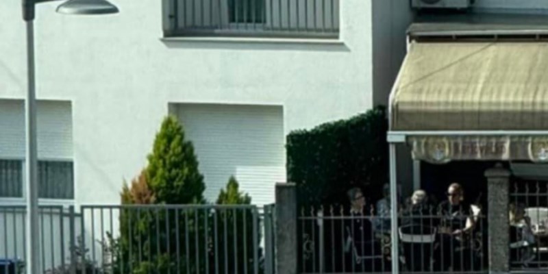 Vozač je šokirao ljude svojim odabirom mjesta za parking, ovo je moguće samo na Balkanu