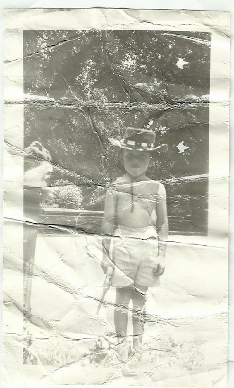 "Moja mama je imala tatinu staru fotku koju je htjela skenirati. Zaboravila ju je džepu te je oprala u perilici. Sad fotka izgleda puno starije nego što zapravo je."