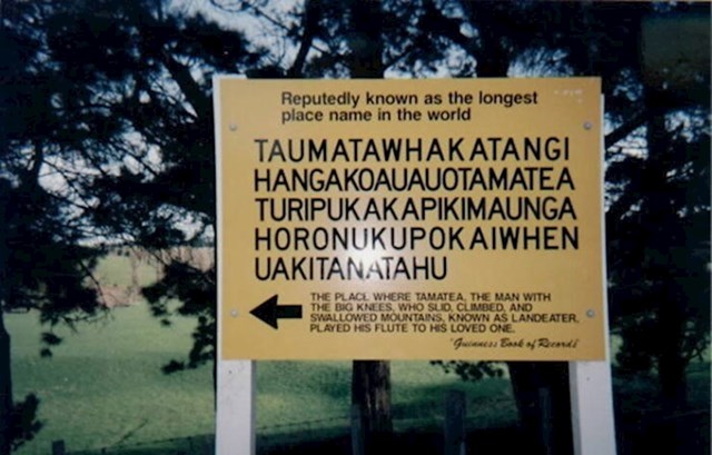 5. Mjesto s najdužim imenom nalazi se na Novom Zelandu. Pokušajte izgovoriti - "Taumatawhakatangihangakoauauotamateaturipukakapikimaungahoronukupokaiwhenuakitanatahu"