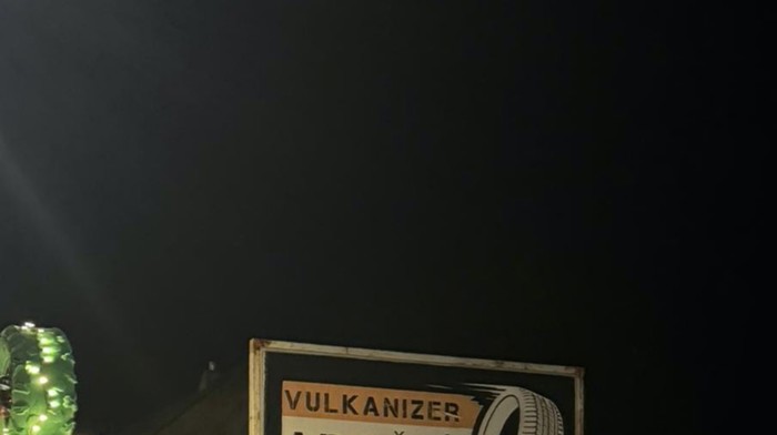 Vulkanizer iz okolice Imotskog oduševio je cijelu Hrvatsku svojim božićnim drvcem, morate vidjeti