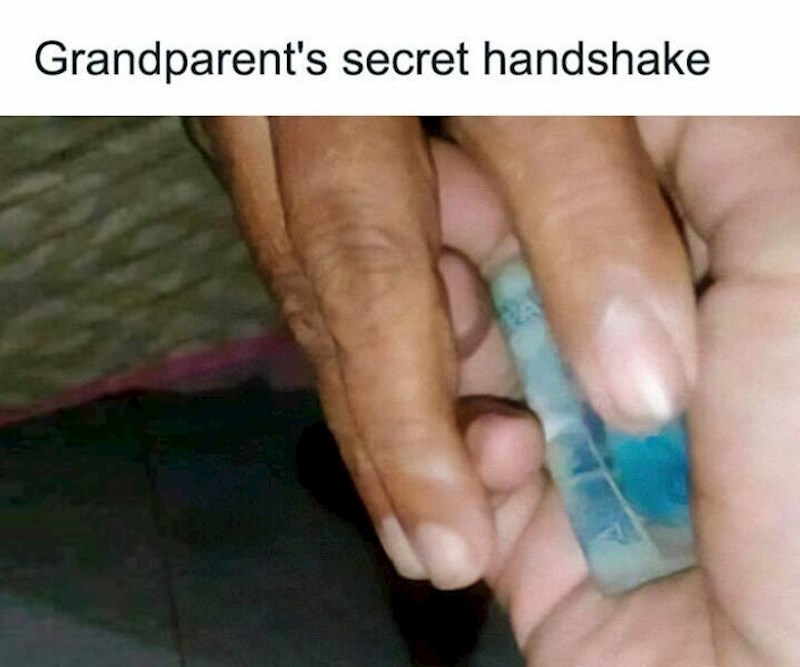 7. Tajni pozdrav s bakom i djedom