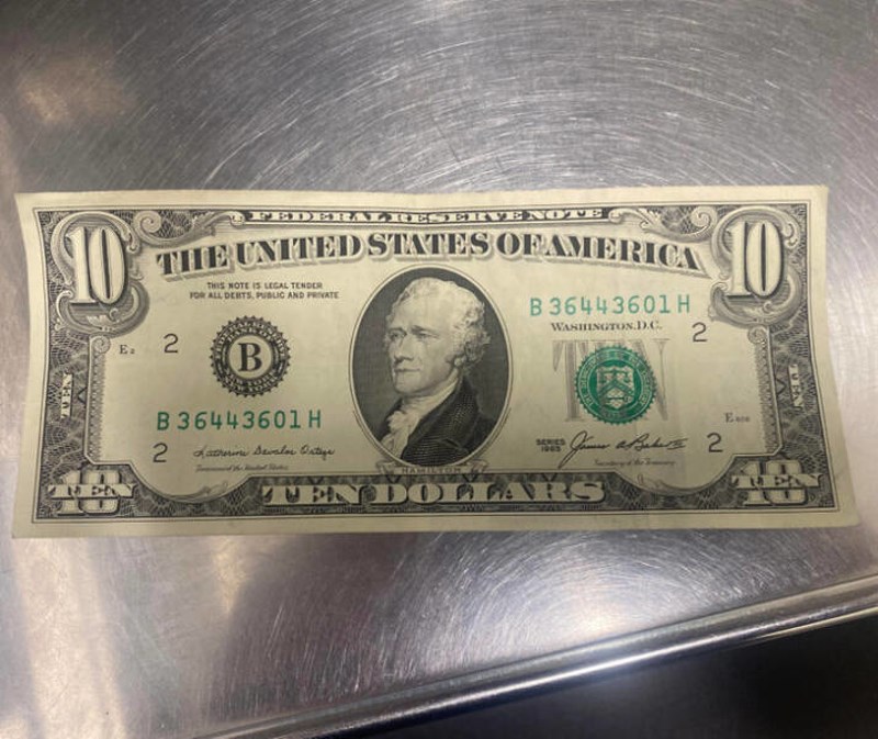 Savršeno očuvana novčanica dolara iz 1985. godine koja je i dalje u opticaju