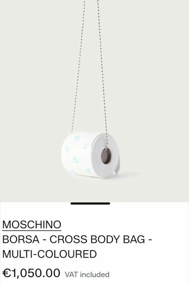 3. Moschino torbica od toaletnog papira