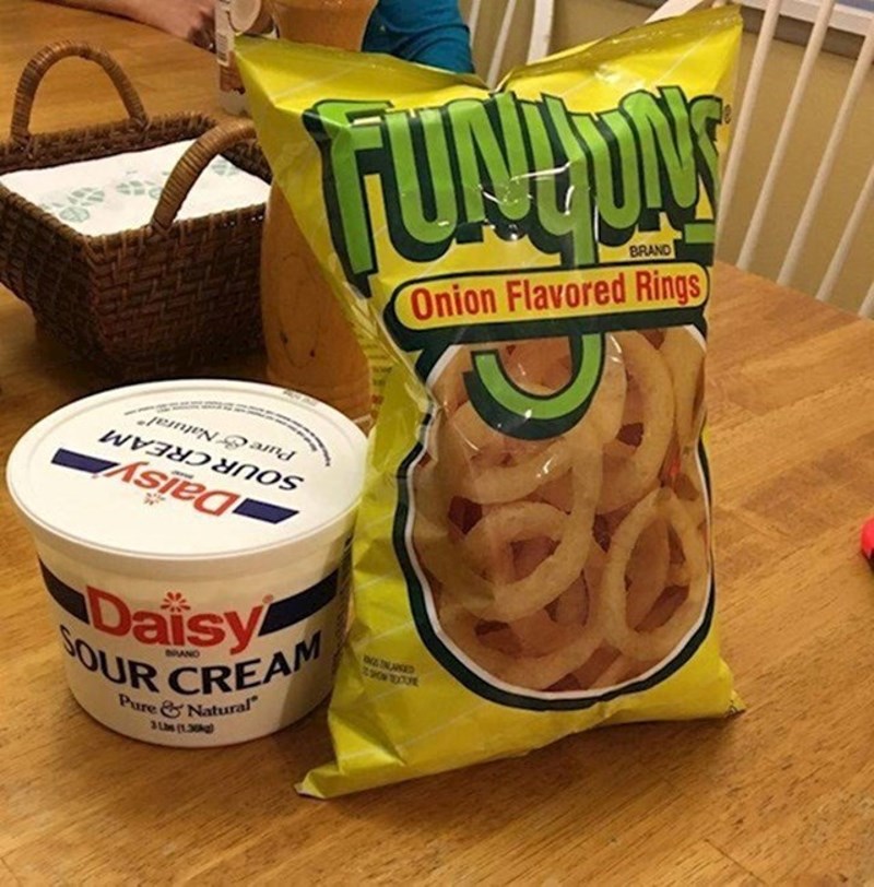 23. Kad pošalješ baku po čips od luka i vrhnja