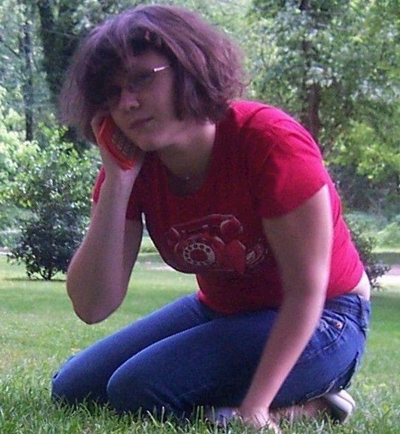 8. U mome djetinjstvu nije bilo mobitela pa sam se ponekad pravila da pričam na kalkulator.