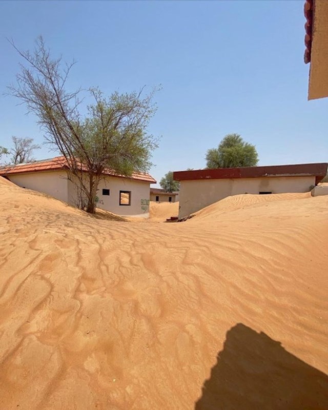 1. Napušteno selo u blizini Dubaija koje guta pustinjski pijesak
