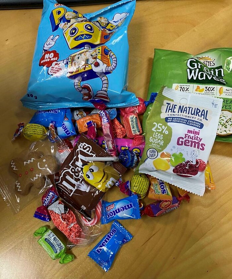 5. Ovo nisu slatkiši s dječjeg rođendana, već moja božićnica