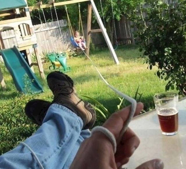 Ovako tata zabavlja svoje dijete