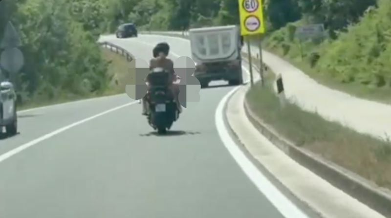 Snimka iz Dalmacije postala je hit na Fejsu brzinom munje, morate vidjeti što izvodi motorist