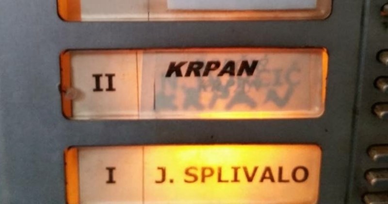 Fotka interfona na jednoj zgradi nasmijala je ljude na mrežama, morate vidjeti što je netko dopisao