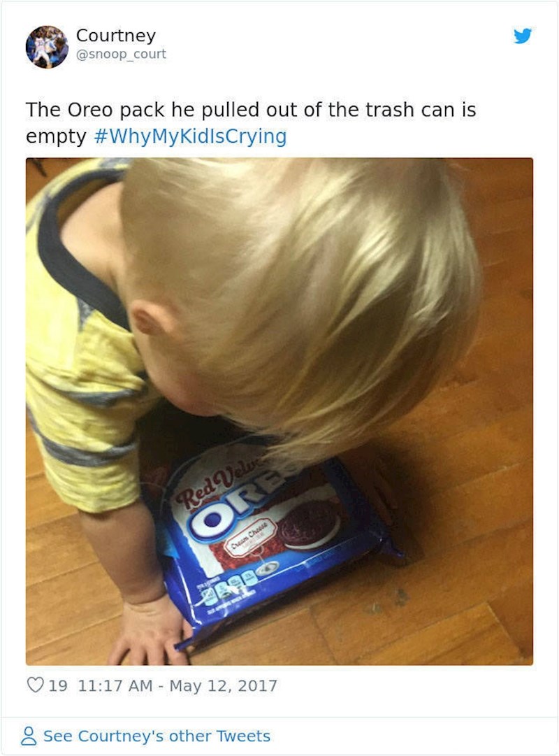 12. Plače jer je kutija Orea koju je izvukao iz smeća prazna