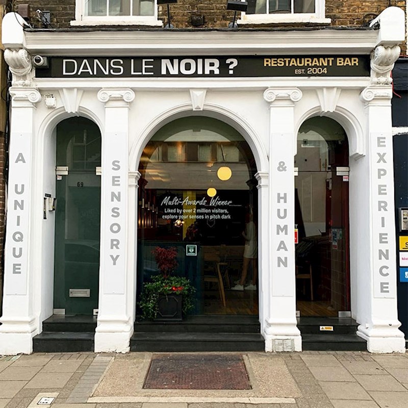 6. Lanac restorana koji hranu poslužuje u potpunom mraku,  nalazi se na raznim lokacijama diljem svijeta