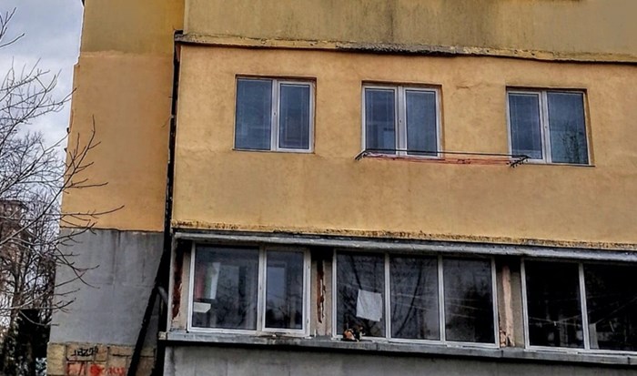 Cijeli Balkan smije se suludoj nadogradnji na staroj zgradi, prizor je ujedno smiješan i bizaran