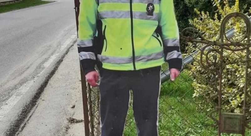 Lažni policajac iz jednog češkog sela teški je hit na Fejsu, odmah će vam biti jasno zašto