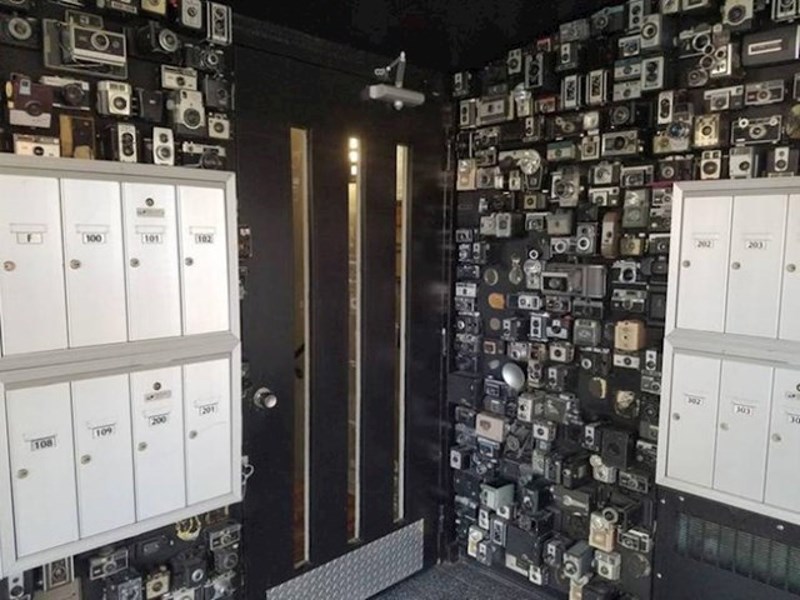 9. Hodnik u našem hostelu ukrašen je starim fotićima