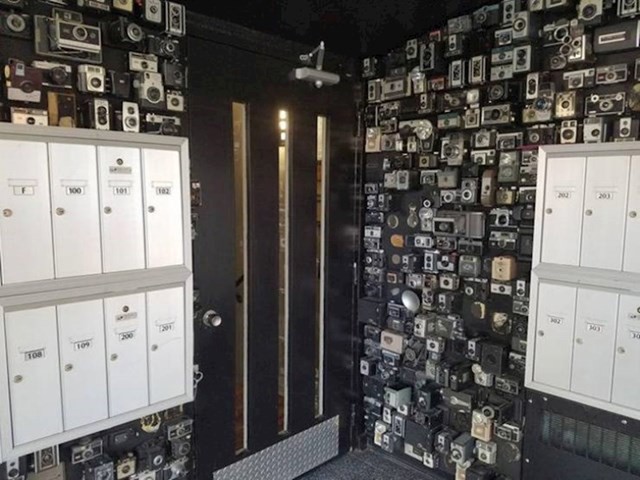 9. Hodnik u našem hostelu ukrašen je starim fotićima