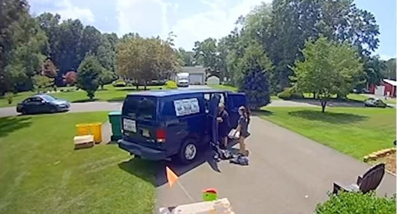 Ljudi iz cateringa javili su da ne mogu doći i poslali ovu snimku kao objašnjenje, urnebesna je