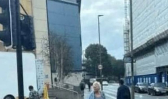 Fotka pješakinje iz Beograda postala je hit na cijelom Balkanu, odmah ćete vidjeti zašto