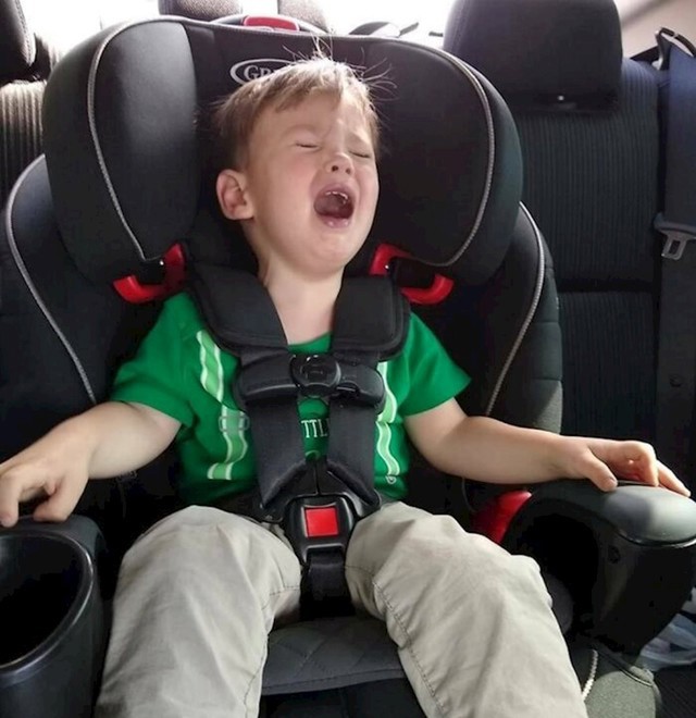 3. Nismo mu dali da vozi naš obiteljski automobil pa je plakao cijelim putem.