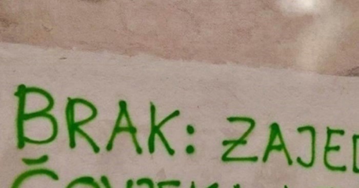 Na fasadi zgrade osvanuo je urnebesan grafit, morate vidjeti kako je autor definirao brak