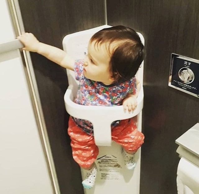 11. U toaletima imaju sjedalice za bebe