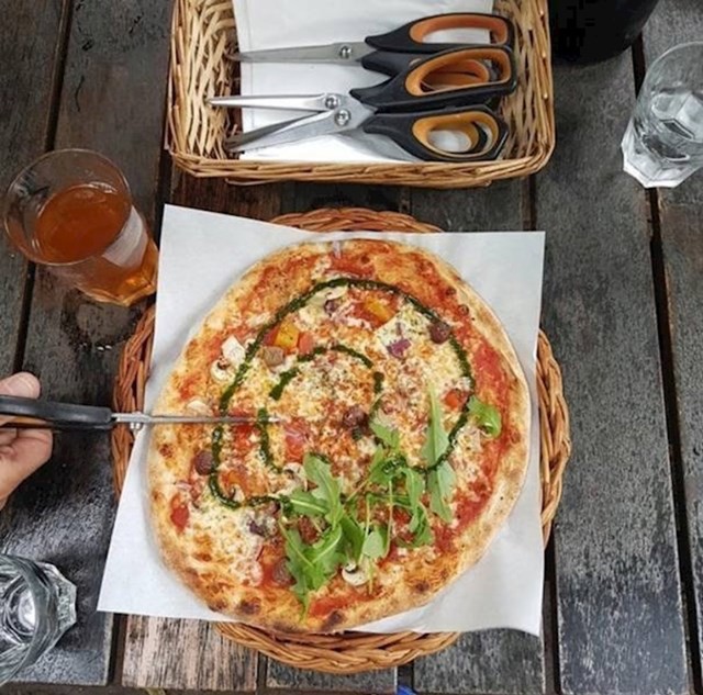 U Švedskoj je skroz normalno pizzu rezati škarama