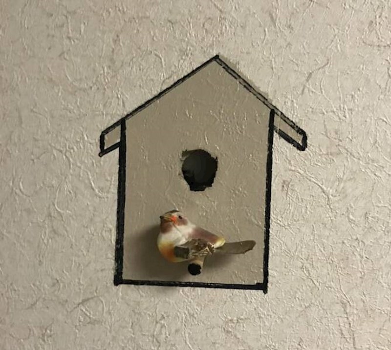 16. Kako su popravili rupu u zidu kod mojeg doktora: