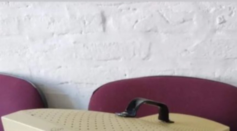 Regijom kruži fotka iz čekaonice jedne veterinarske ambulante, morate vidjeti ovaj kavez za mačku