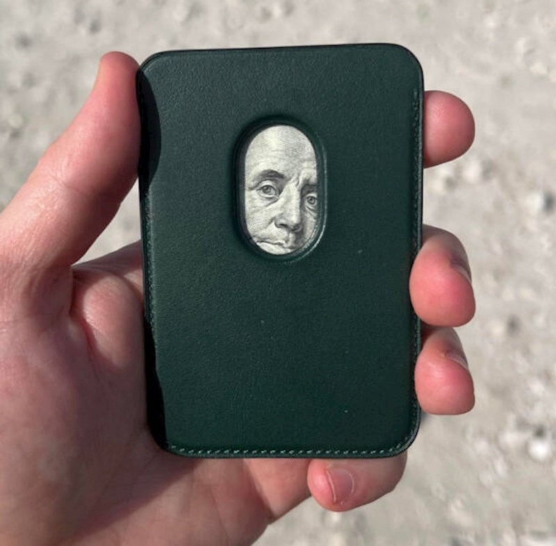 3. Izvadio sam novčanik na blagajni u dućanu i prasnuo u smijeh