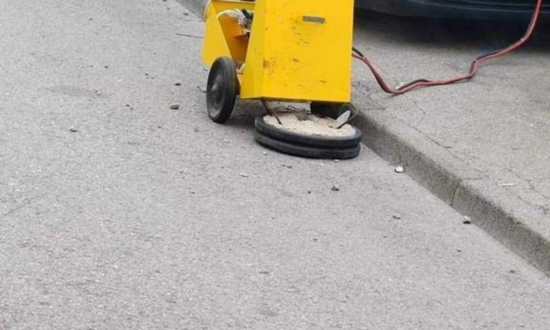 Fotka s parkirališta u Rijeci teški je hit na popularnoj FB stranici, prizor je skroz bizaran