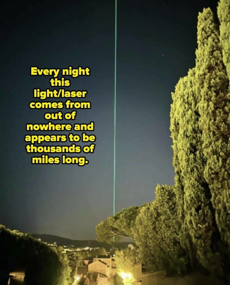 2. Svaku noć ova ekstremno dugačka laserska svjetlost se pojavi odnikud