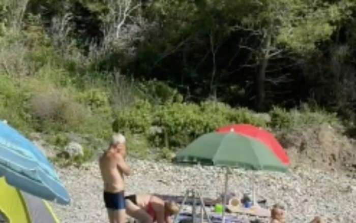 Prizor s jedne plaže nasmijao je cijeli Balkan, sve će vam biti jasno kad vidite čime se tip bavi