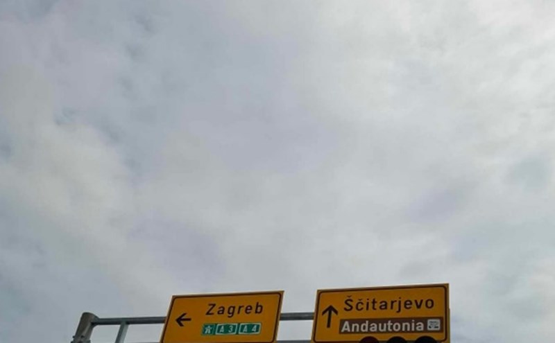 Vozač je morao fotkati i svima pokazati semafor kod zagrebačke zračne luke, prizor je skroz bizaran