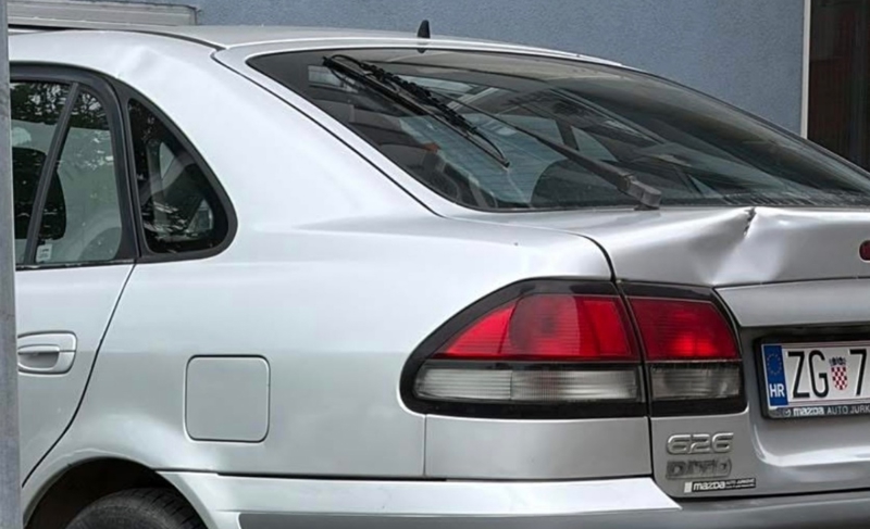 Iznervirani Zagrepčanin je pored svog auta ostavio poruku za osobu koja ga je ogrebala, fotka je hit